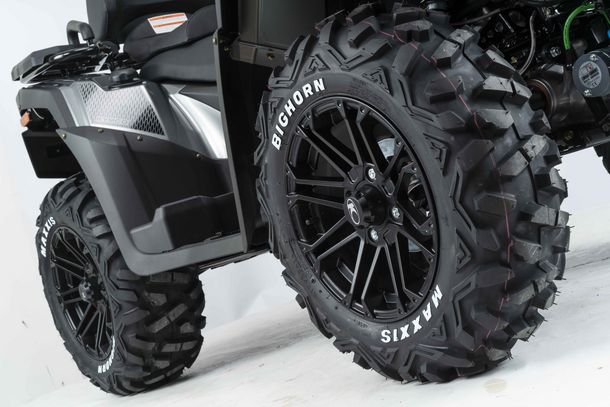 ATV 700ccm - Kymco MXU 700 EXi EPS ABS T3B | Maxxis Bighorn Reifen auf mattschwarzen Alu-Felgen