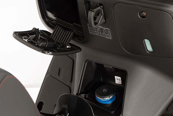 Motorroller 300ccm - Kymco GRAND DINK 300i ABS | Staufächer inkl. integriertem USB-Anschluss